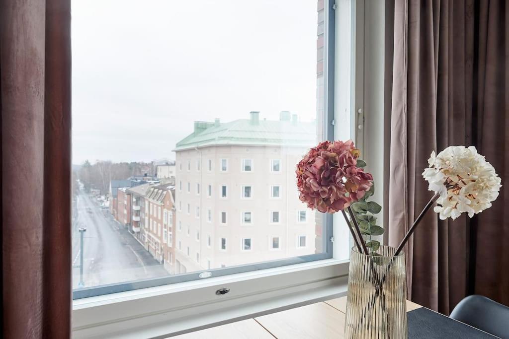 Rauhallinen Kolmio Omalla Saunalla Tampereen Keskustassa المظهر الخارجي الصورة